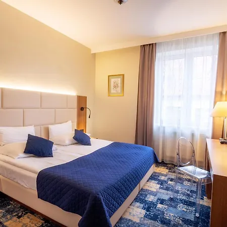 Hotel Wellness & Spa Nowy Dwor Rzeszow Exterior photo