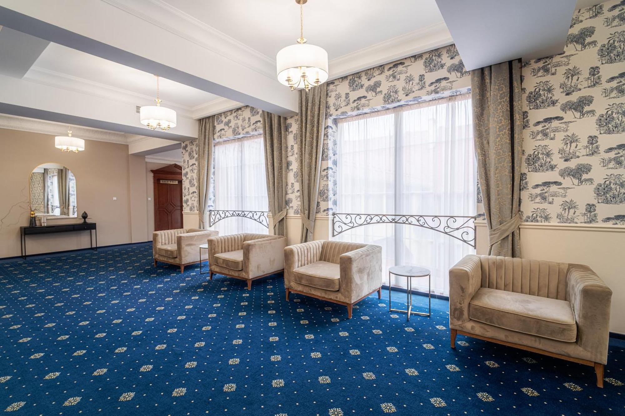 Wellness & Spa Nowy Dwor 3*